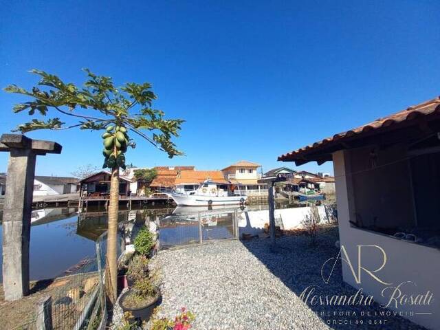 #0052 - Casa para Venda em Balneário Barra do Sul - SC