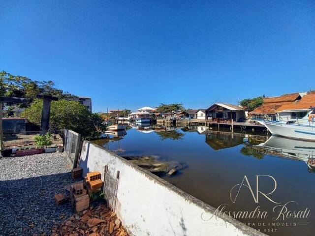 #0052 - Casa para Venda em Balneário Barra do Sul - SC