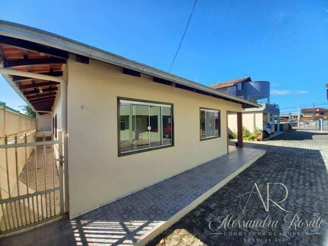 Casa para Venda em Balneário Barra do Sul - 2