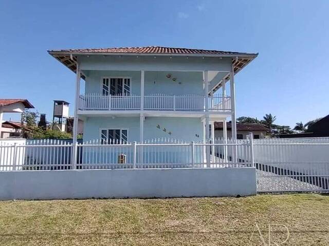 #0069 - Casa para Venda em Balneário Barra do Sul - SC