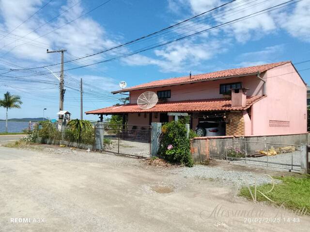 Casa para Venda em Balneário Barra do Sul - 4
