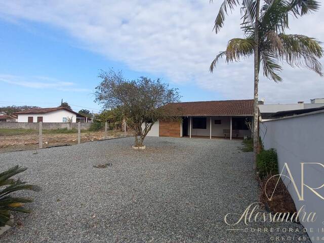 #244 - Casa para Venda em Balneário Barra do Sul - SC - 2