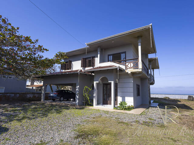 Casa para Venda em Balneário Barra do Sul - 2
