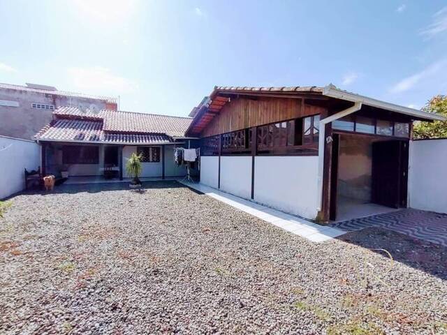 Casa para Venda em Balneário Barra do Sul - 2